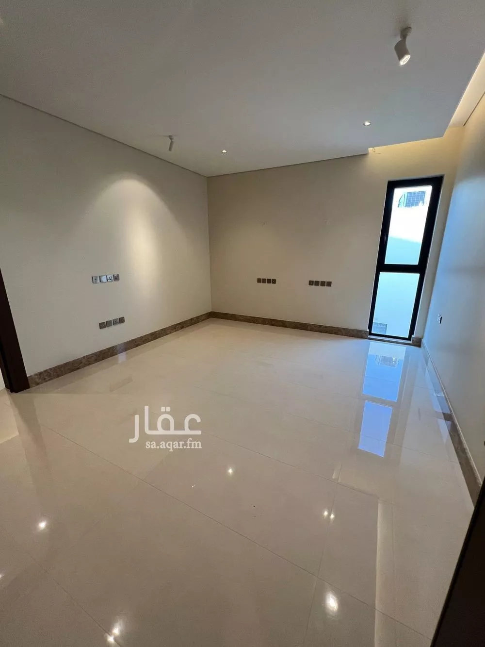 دور 4 غرف في الملك عبدالله 12