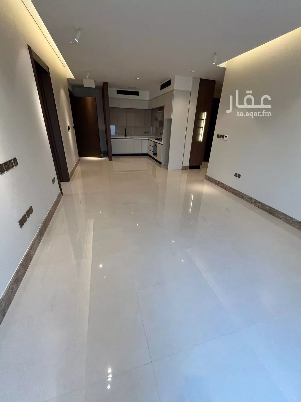 دور 4 غرف في الملك عبدالله 10