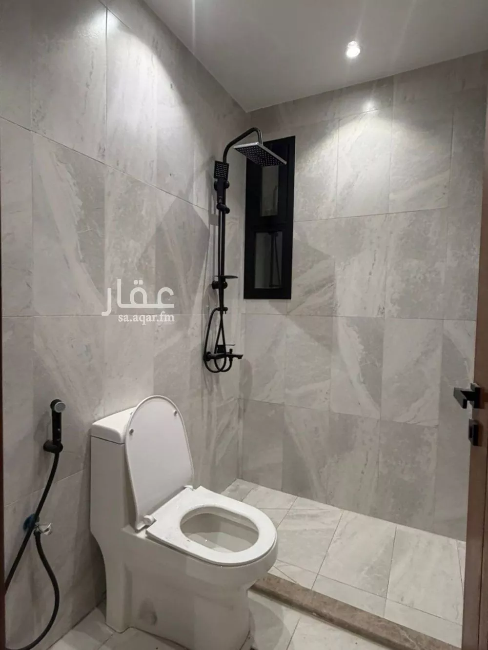 6 bedroom apartment in Al Marwa 15