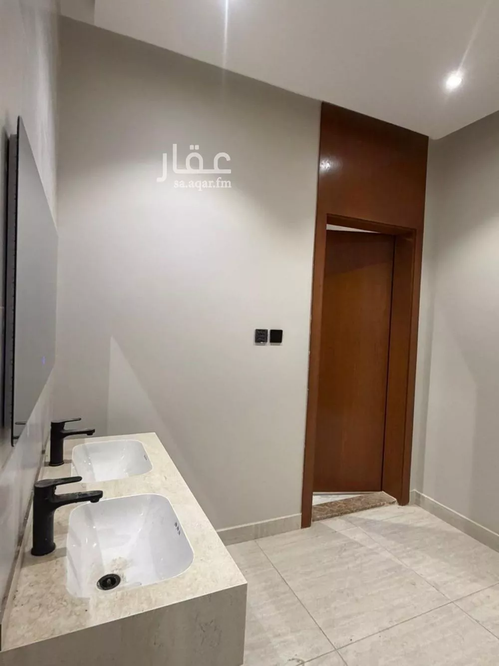 6 bedroom apartment in Al Marwa 5