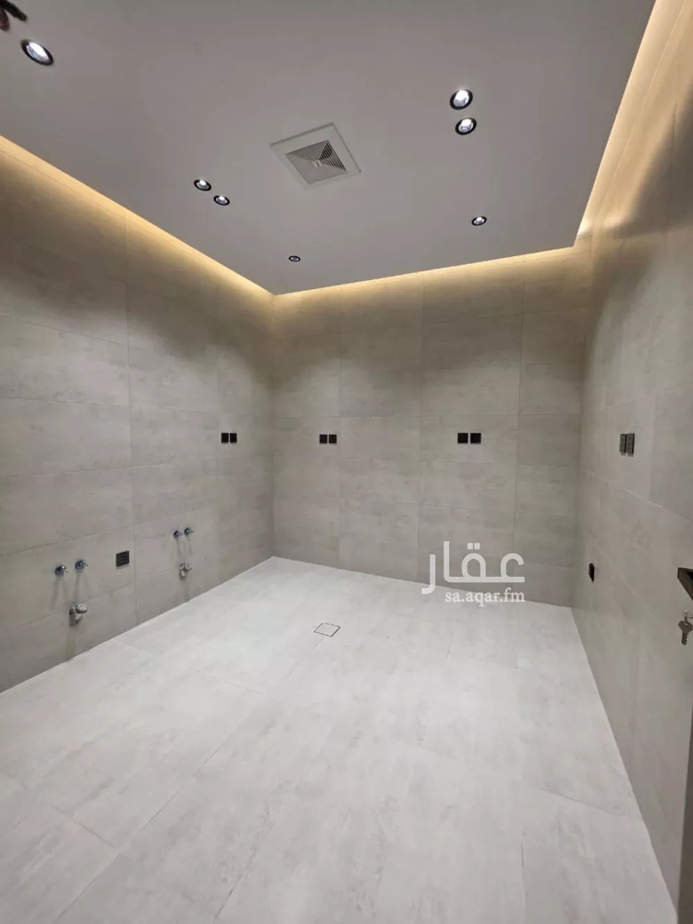 3 bedroom apartment in Al Naeem 6