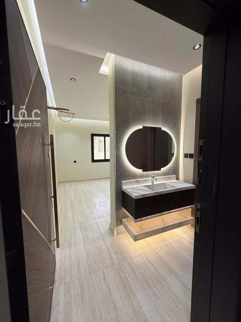 شقة 4 غرف في الروضة 11