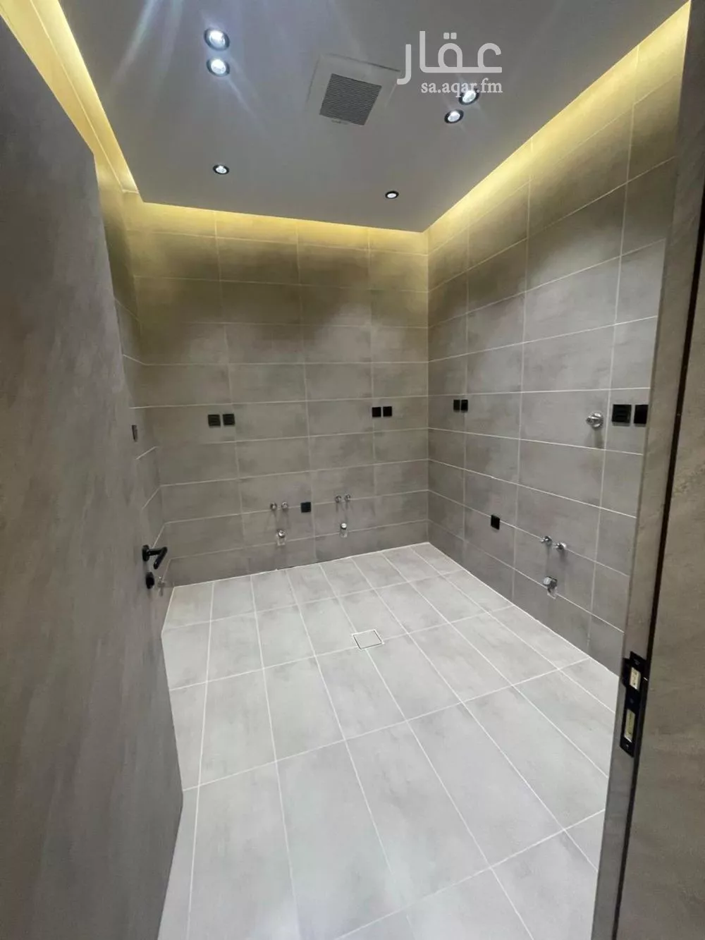 3 bedroom apartment in Al Naeem 9