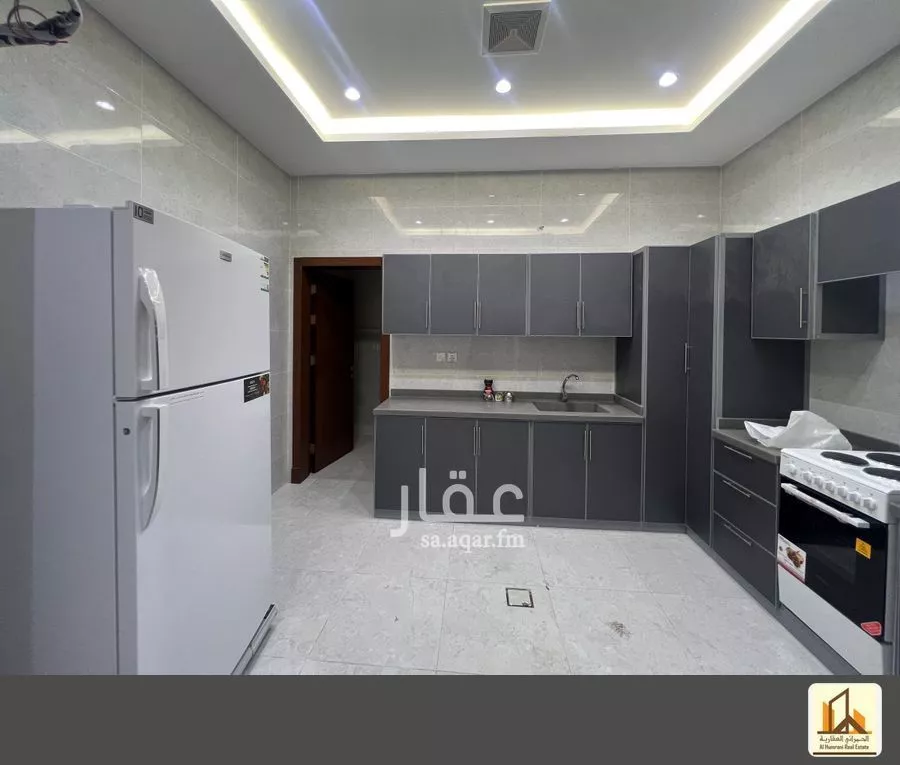 4 bedroom apartment in Al Marwa 8