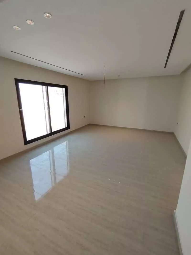 4 bedroom apartment in Ash Shulah, Eastern Province 8