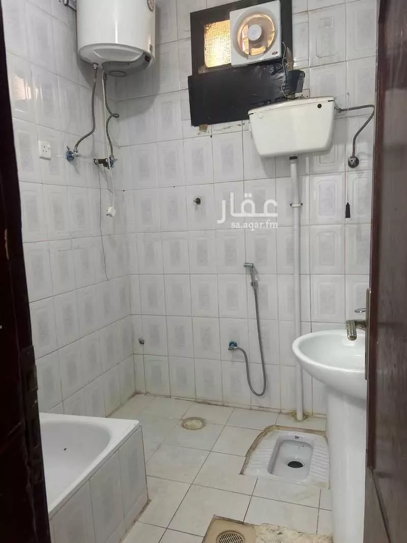 4 bedroom apartment in Ar Rassaas, Khamis Mushait 3