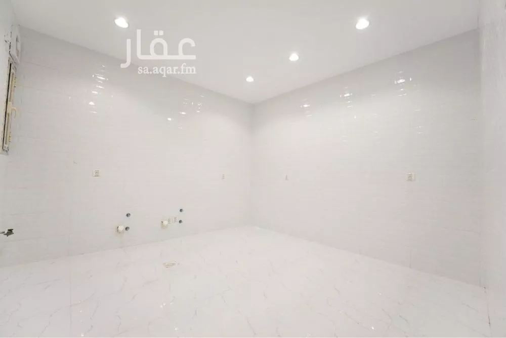 5 bedroom apartment in Prince Abdulmajeed, Jeddah 6