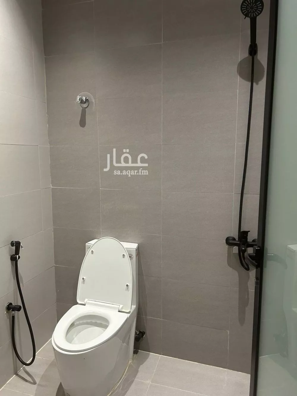 5 bedroom apartment in Al Muntazah 6