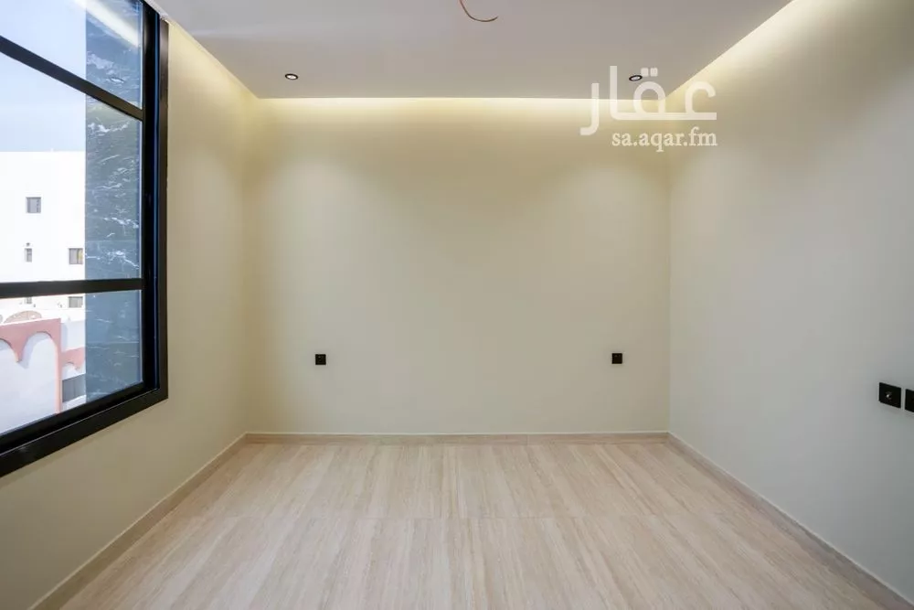 4 bedroom apartment in Al Rawdah 12