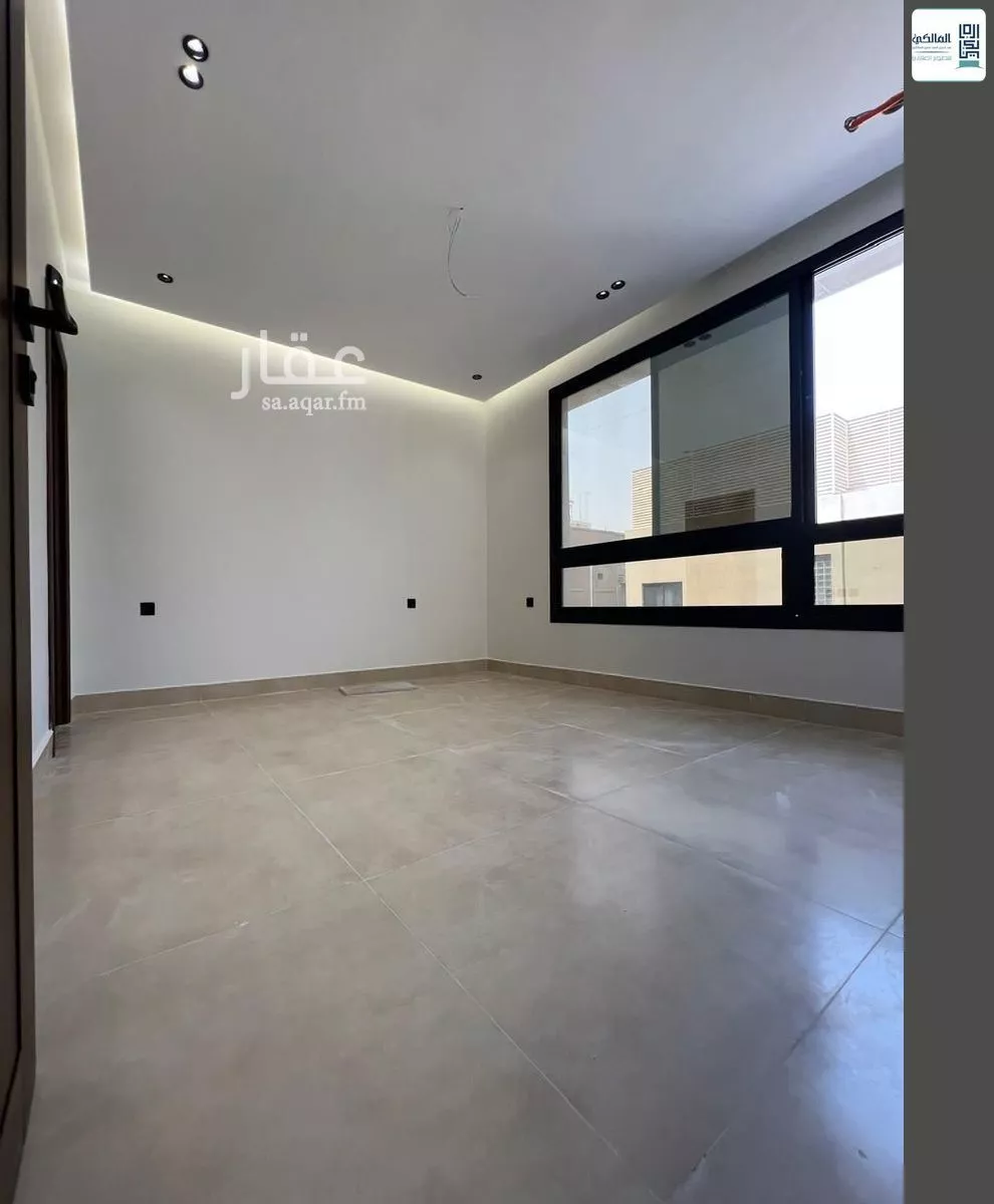 4 bedroom apartment in Al Rawdah 6