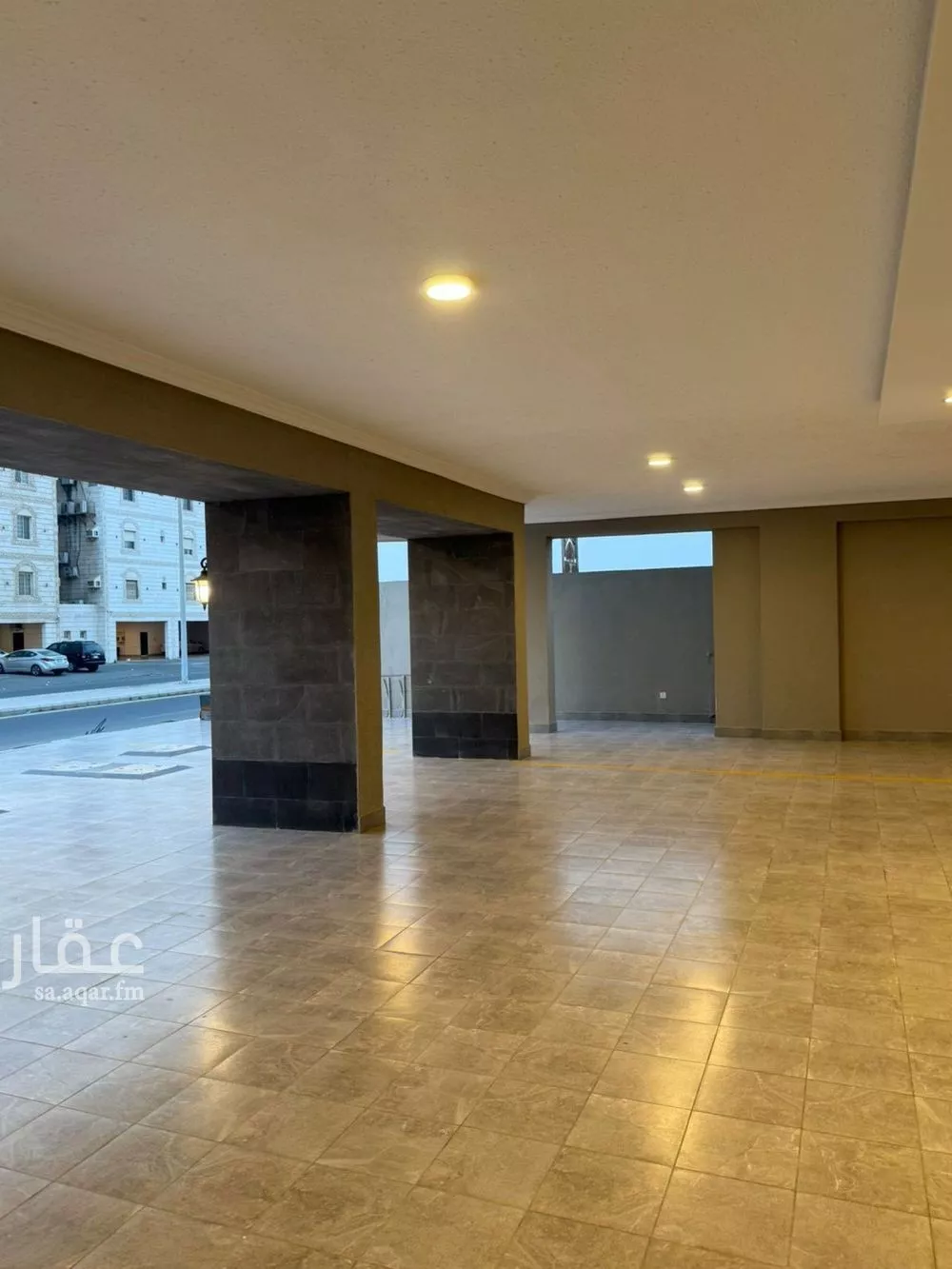 5 bedroom apartment in Al Hamdaniyah 11