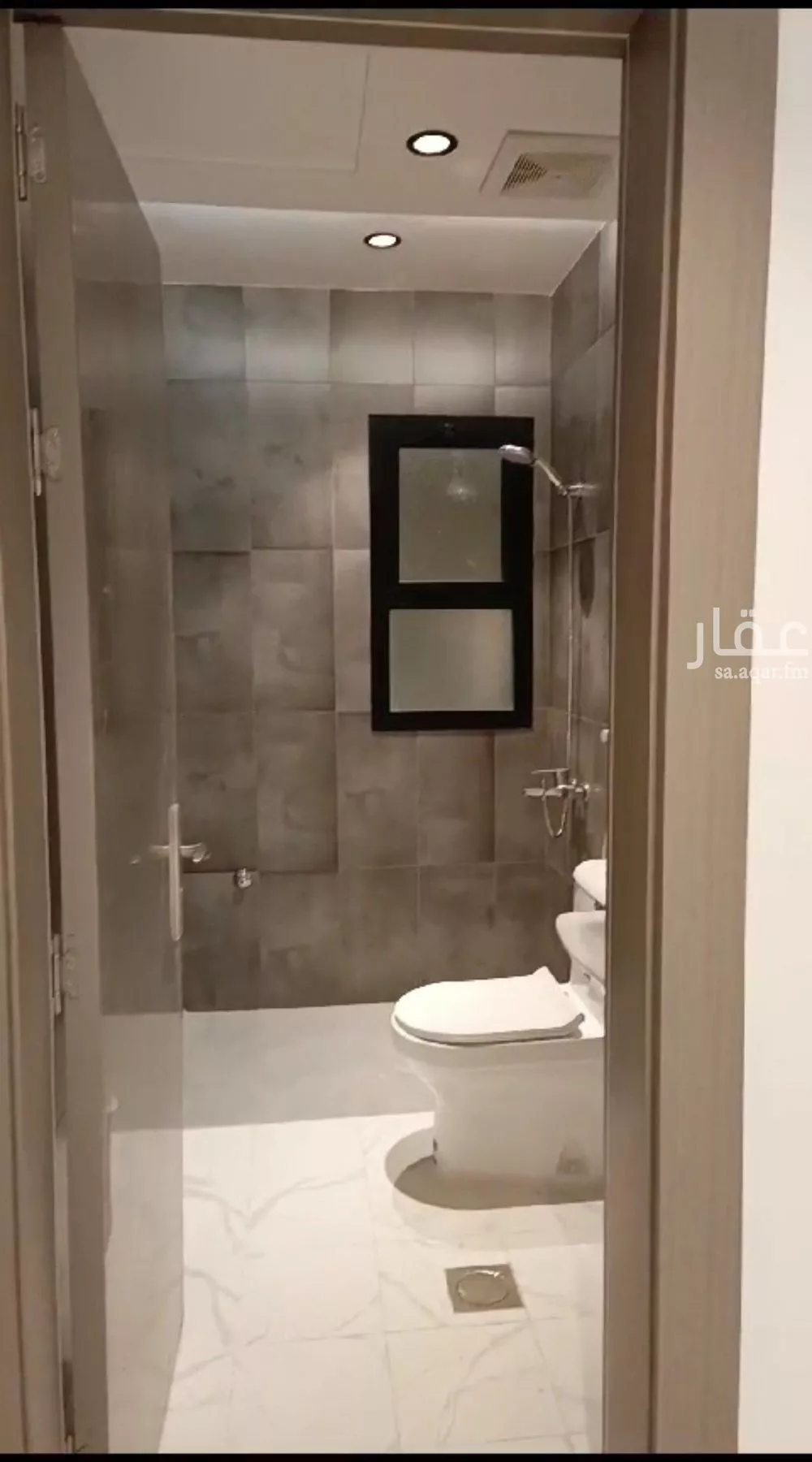 شقة 4 غرف في السلامة 8
