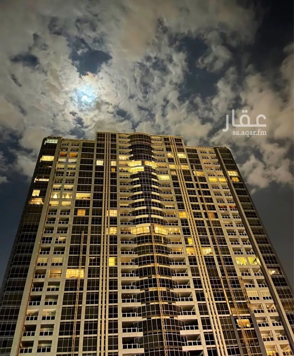6 bedroom apartment in Al Shati 2