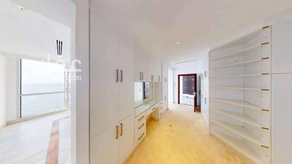 6 bedroom apartment in Al Shati 16