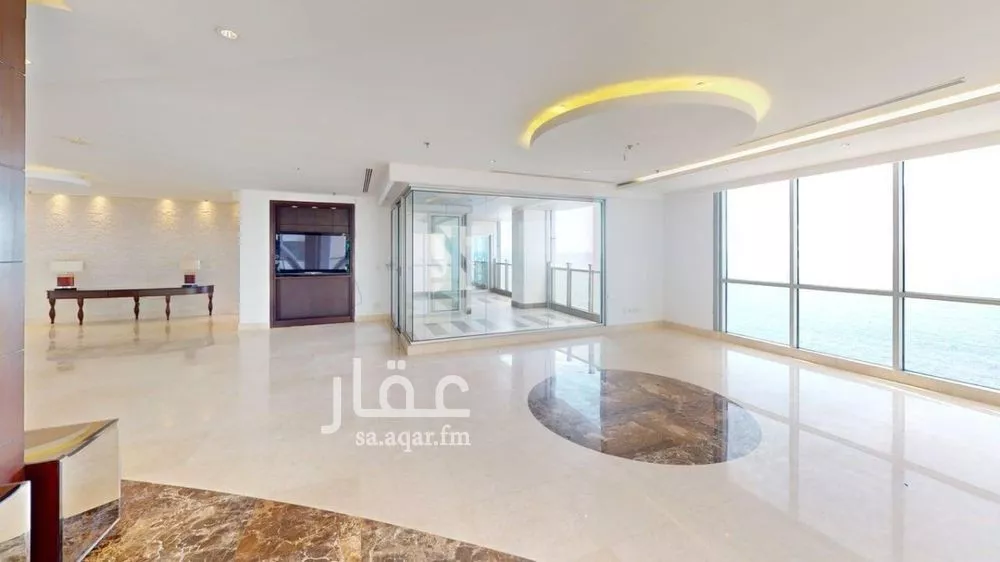 6 bedroom apartment in Al Shati 21
