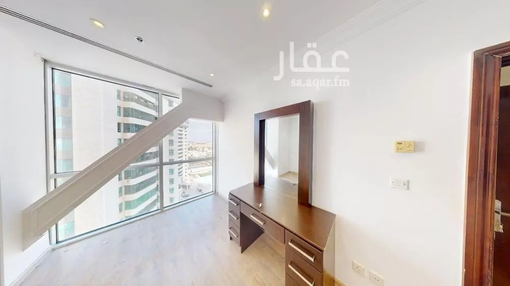 6 bedroom apartment in Al Shati 25