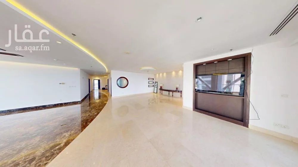 6 bedroom apartment in Al Shati 8