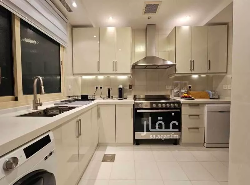 7 bedroom apartment in Al Shati 8