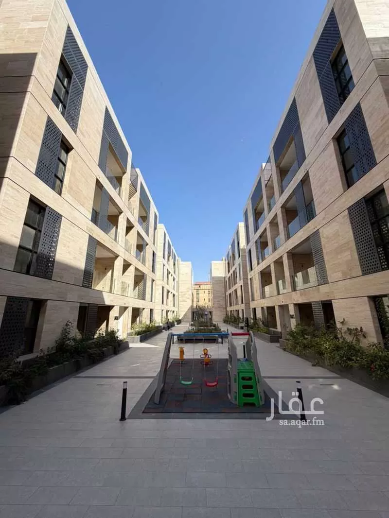 3 bedroom apartment in Al Salamah 7