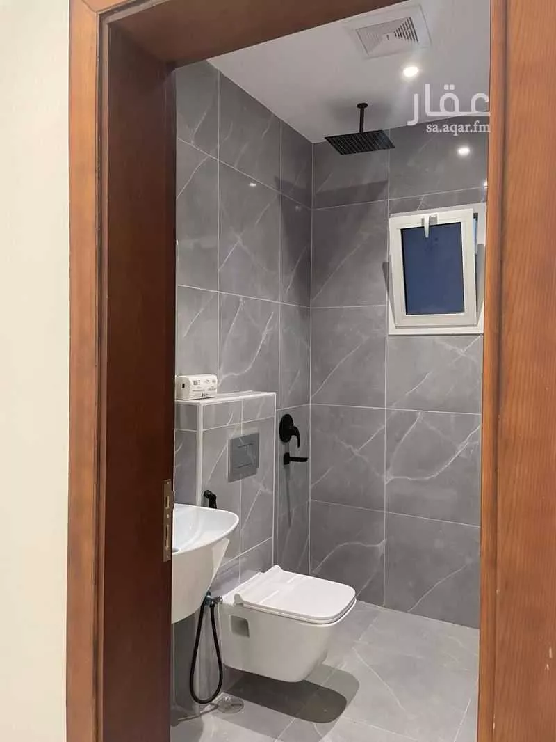 شقة 5 غرف في طيبة 12