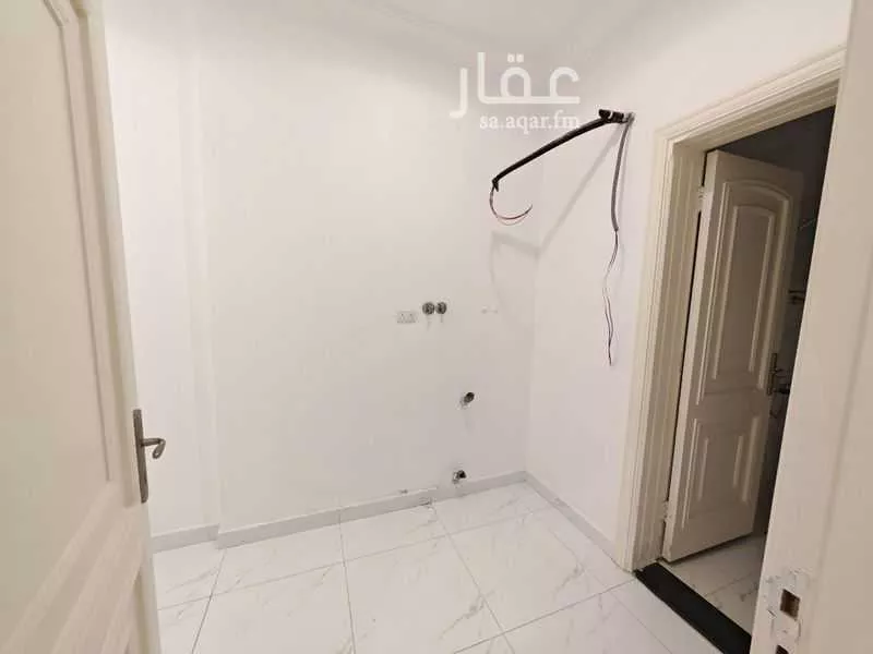 شقة 5 غرف في الروضة، جدة 4