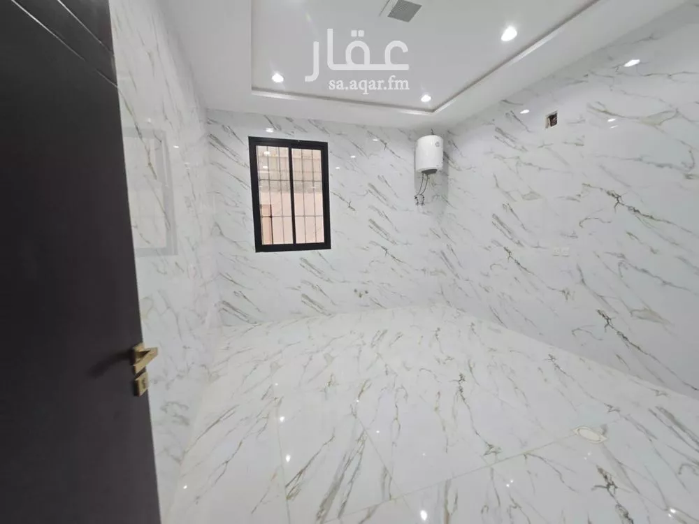 4 bedroom villa in Al Uraija Al Gharbi, Riyadh 5