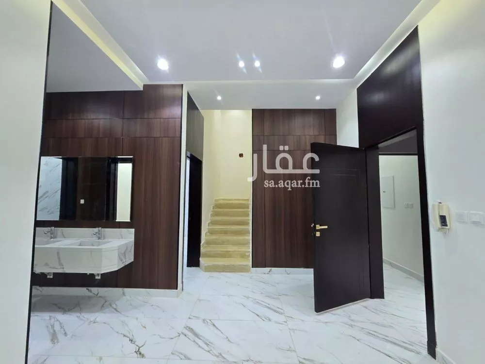 4 bedroom villa in Al Uraija Al Gharbi, Riyadh 4