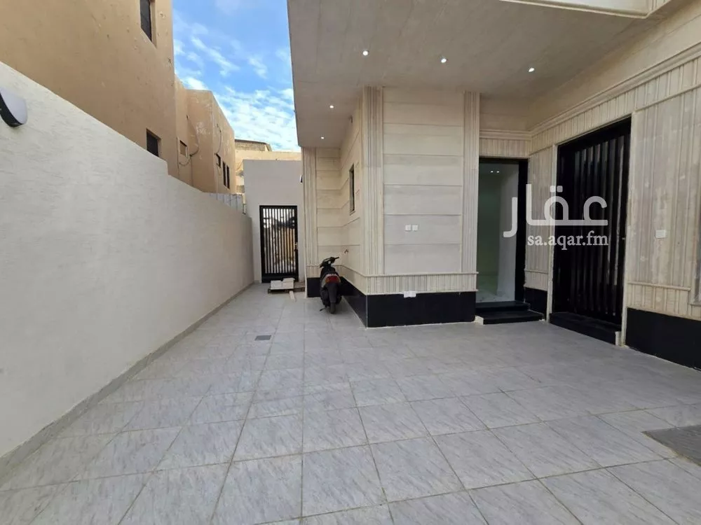 4 bedroom villa in Al Uraija Al Gharbi, Riyadh 12
