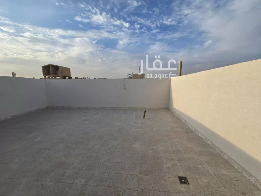 4 bedroom villa in Al Uraija Al Gharbi, Riyadh 18