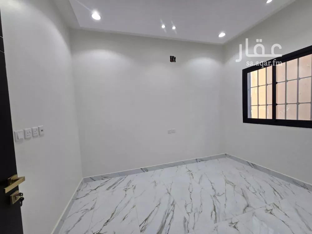 4 bedroom villa in Al Uraija Al Gharbi, Riyadh 19