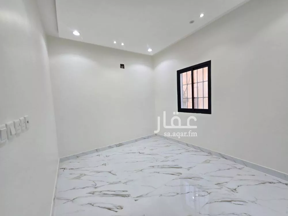 4 bedroom villa in Al Uraija Al Gharbi, Riyadh 7
