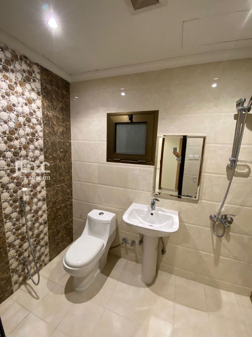2 bedroom apartment in Az Zuhur, Eastern Province 8