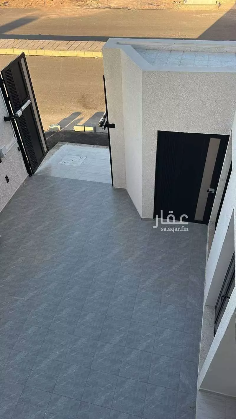 6 bedroom villa in King Fahd, Madinah 2