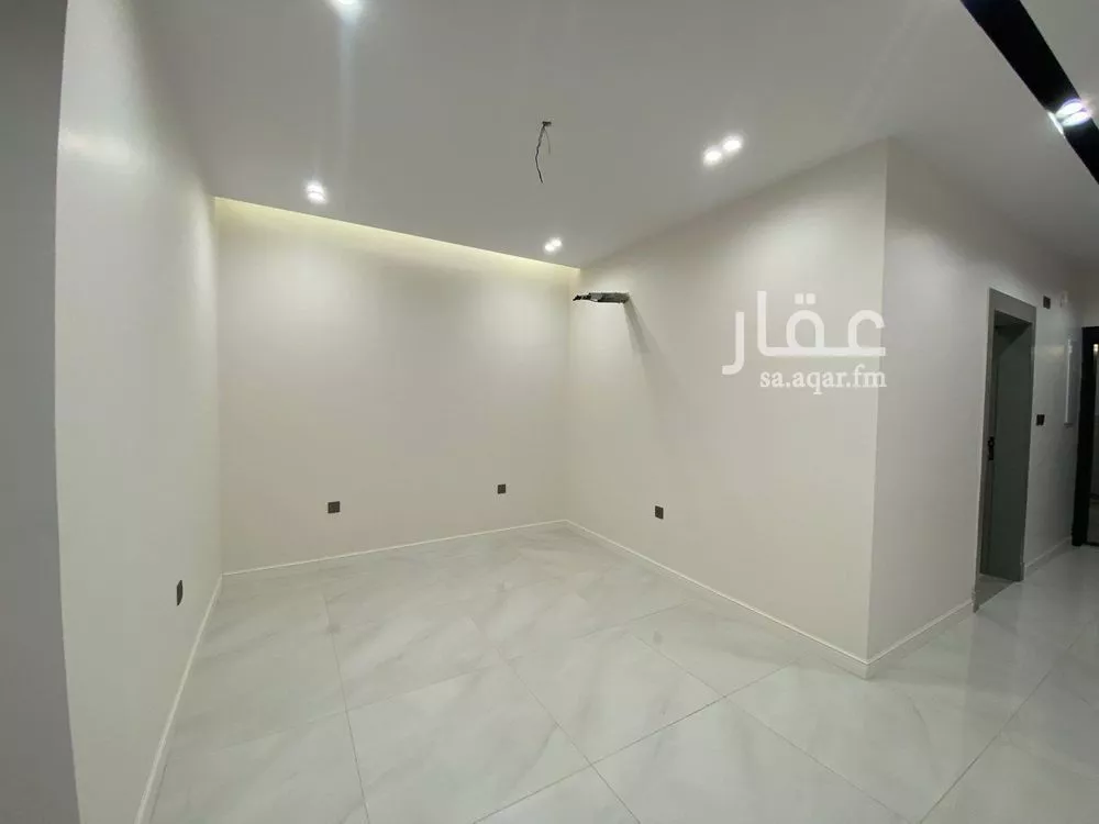 شقة 4 غرف في الزهراء 14