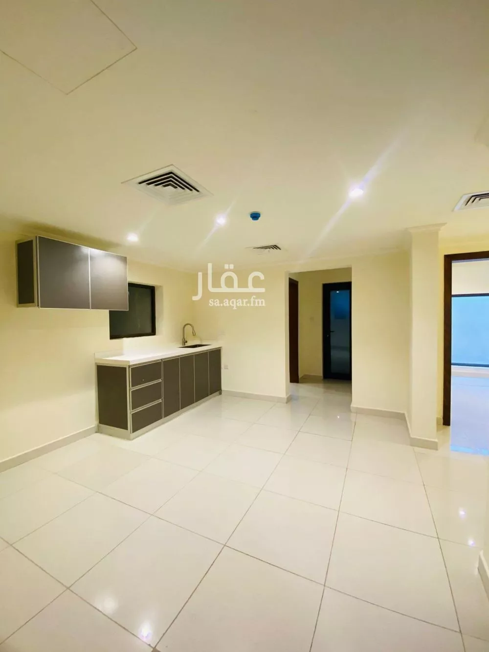 2 bedroom apartment in Az Zuhur, Eastern Province 7