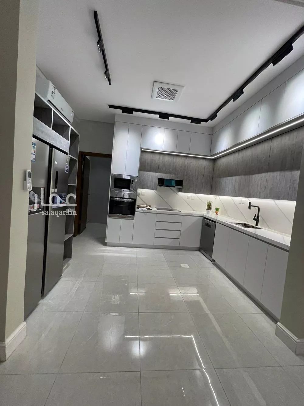 6 bedroom apartment in Al Marwa 4