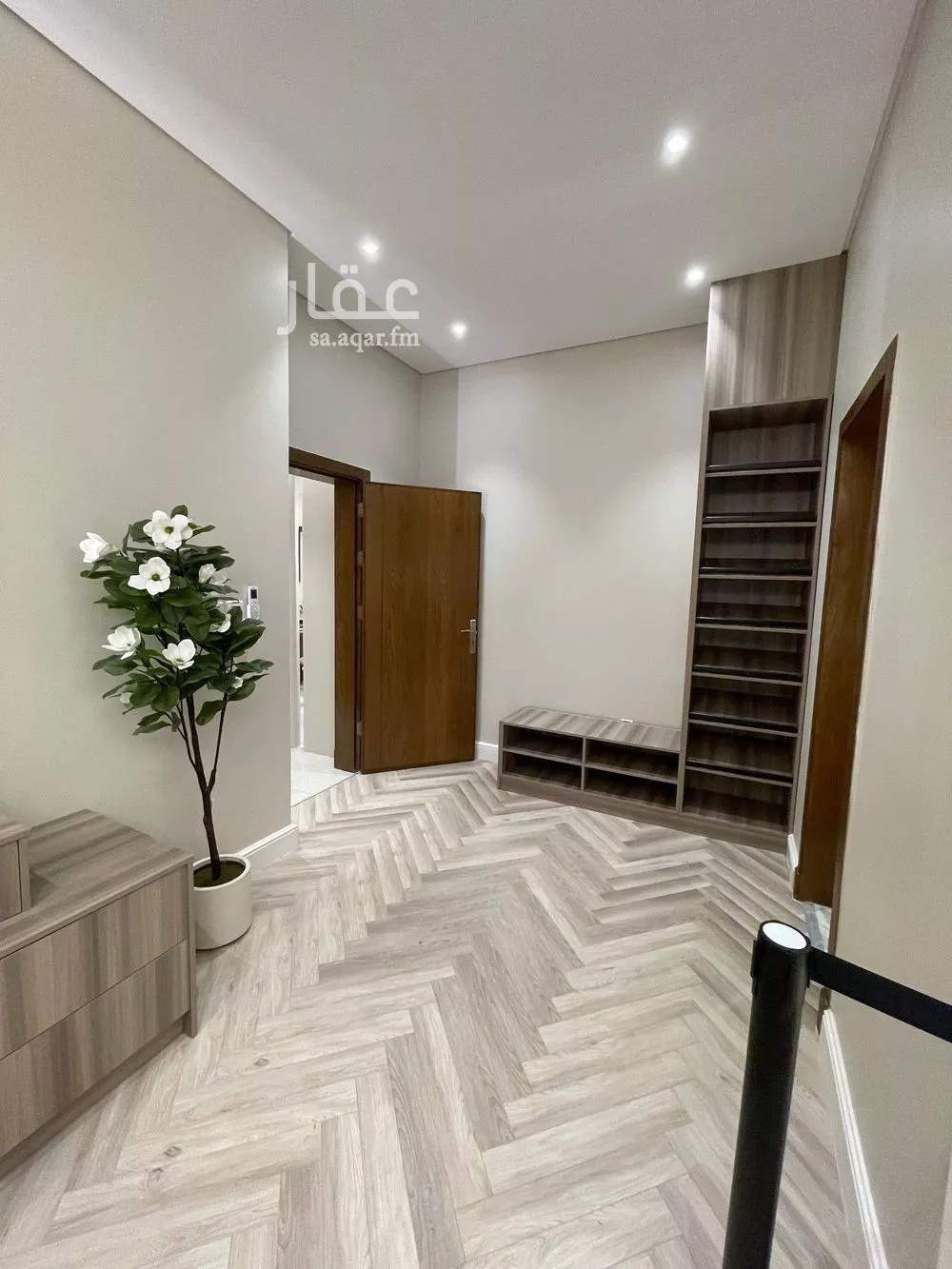6 bedroom apartment in Al Marwa 9