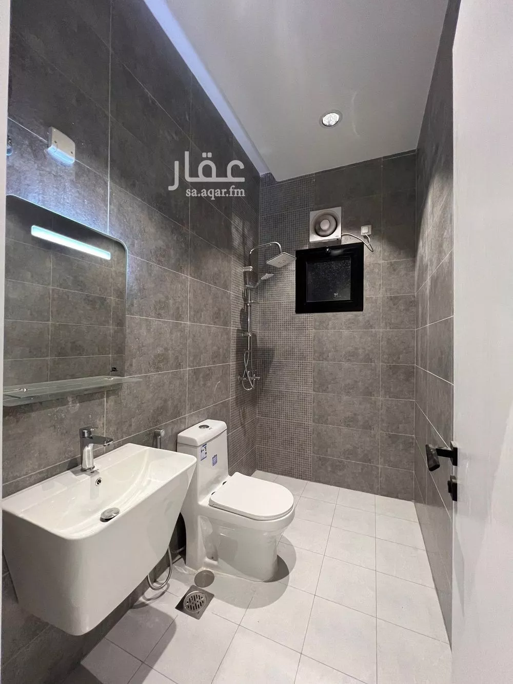 4 bedroom apartment in Ar Rayan 18
