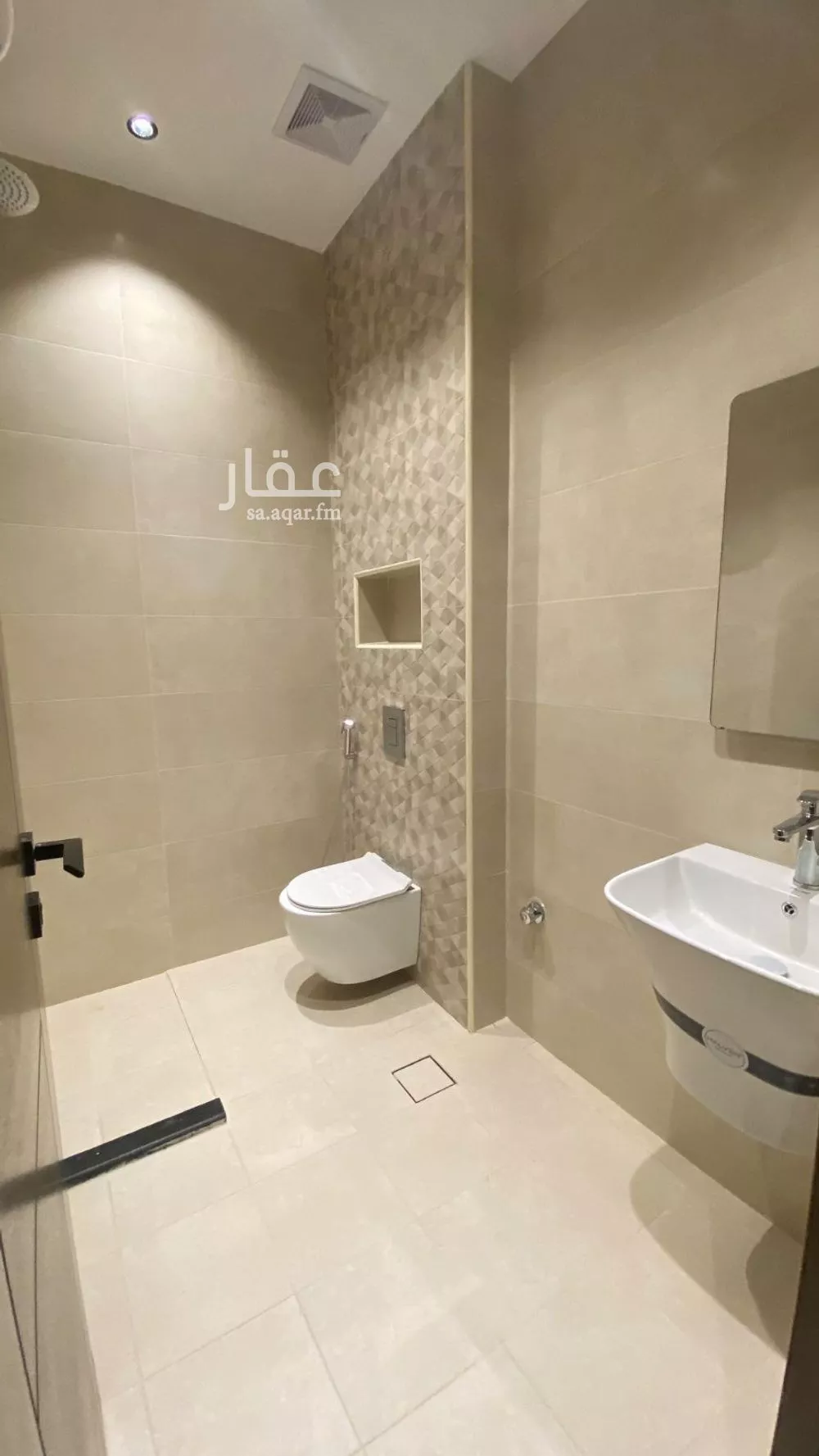 4 bedroom apartment in Al Rawdah 9