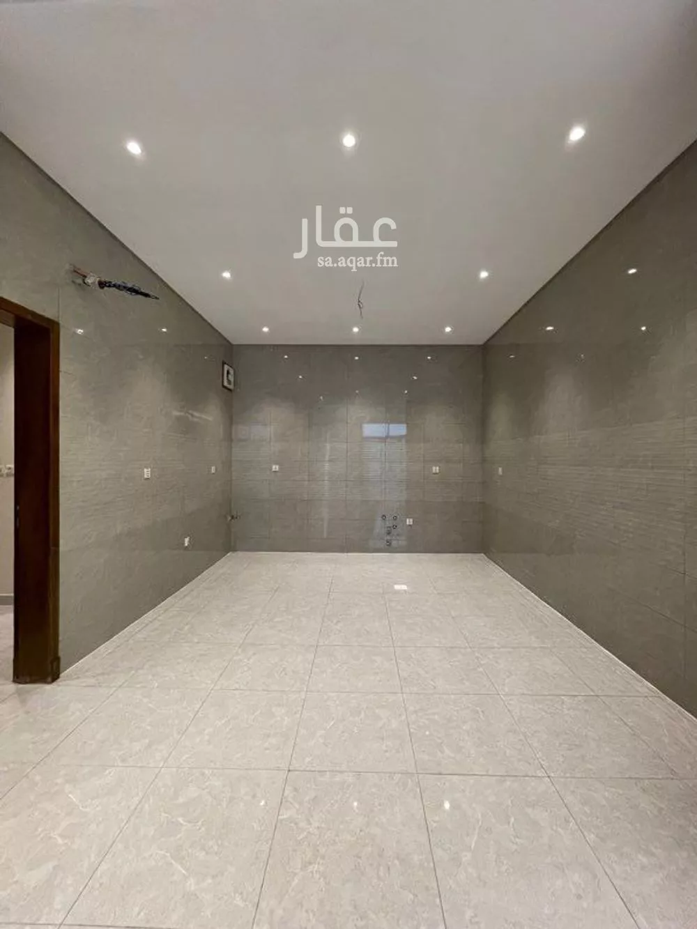 5 bedroom apartment in Al Wurud 4