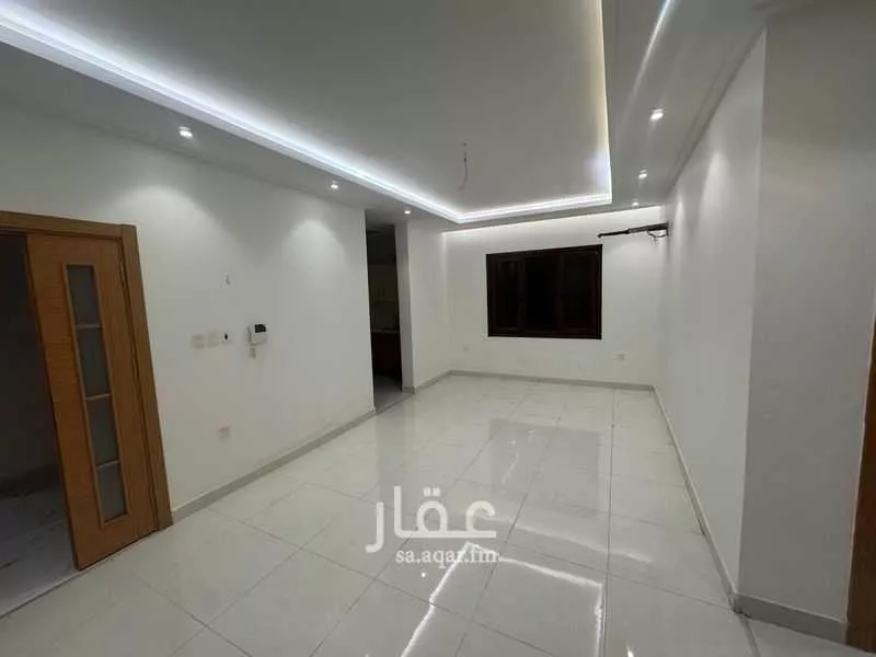 شقة 5 غرف في الريان 11