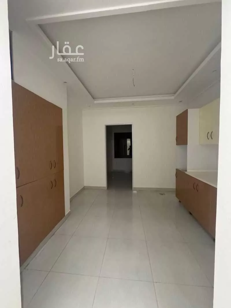 شقة 5 غرف في الريان 18
