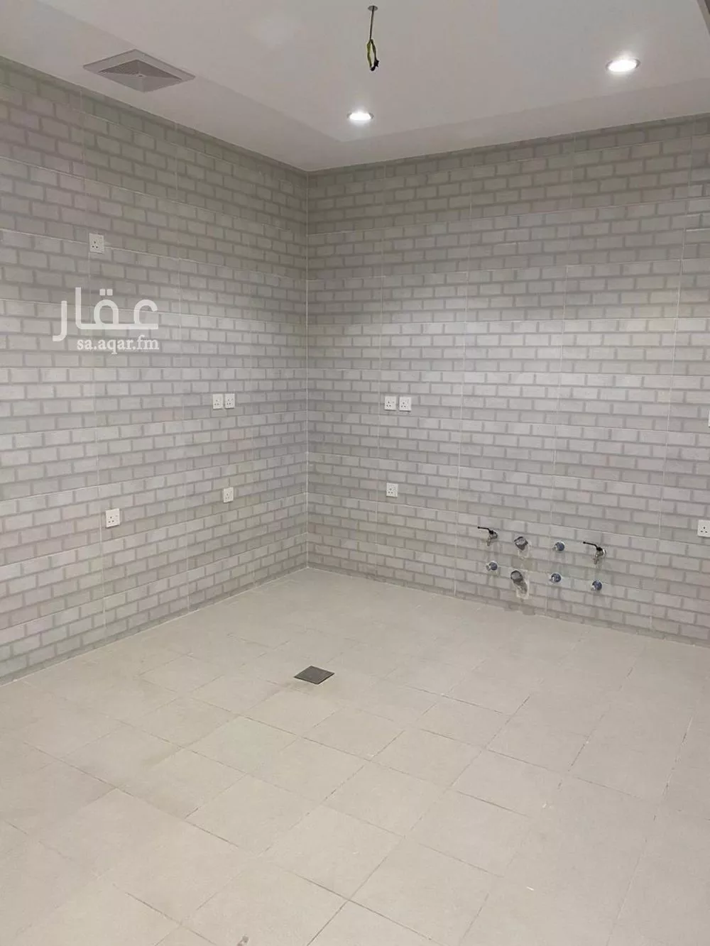 4 bedroom apartment in Al Salamah 10