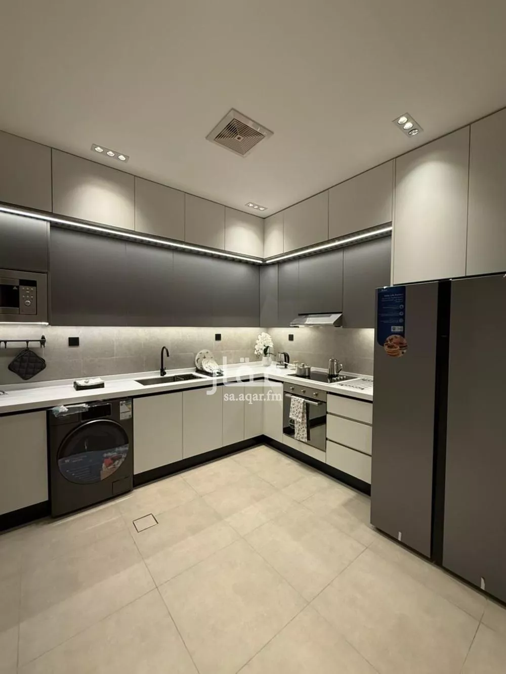 4 bedroom apartment in Al Salamah 9