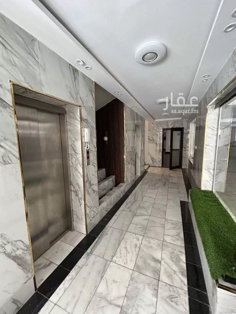 5 bedroom apartment in Al Wurud 4