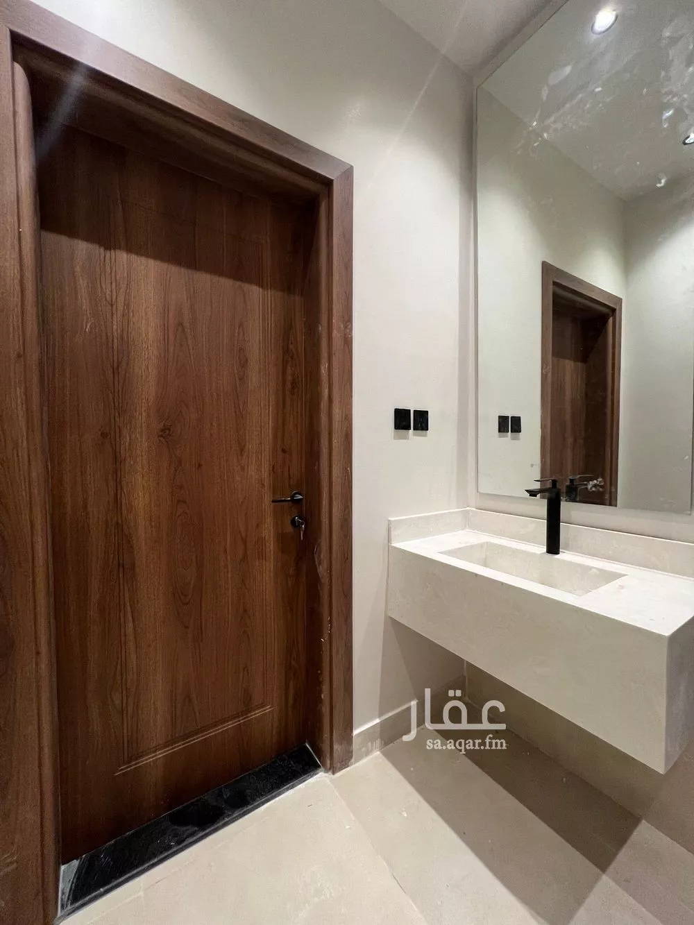 5 bedroom apartment in Al Rabwa 8