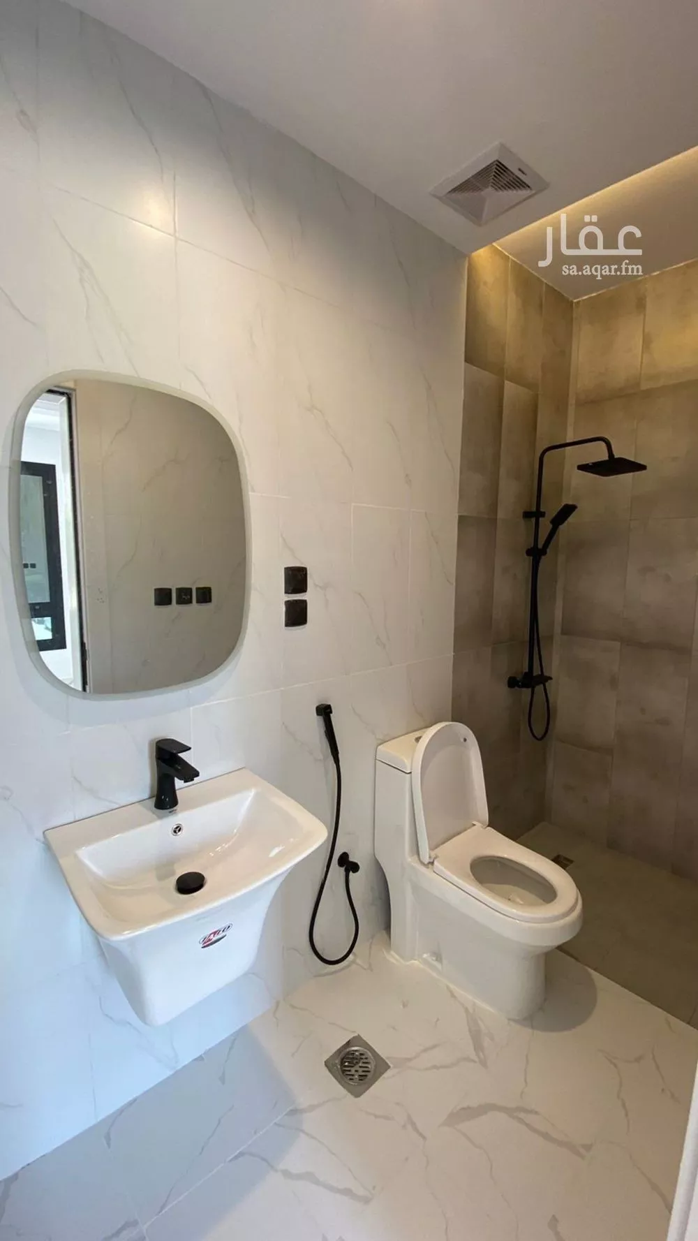 4 bedroom apartment in Al Safa 5