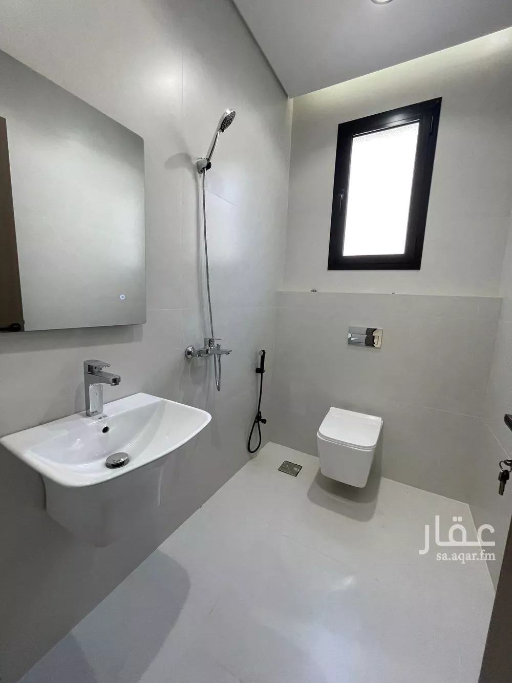 4 bedroom apartment in Al Rabwa 8