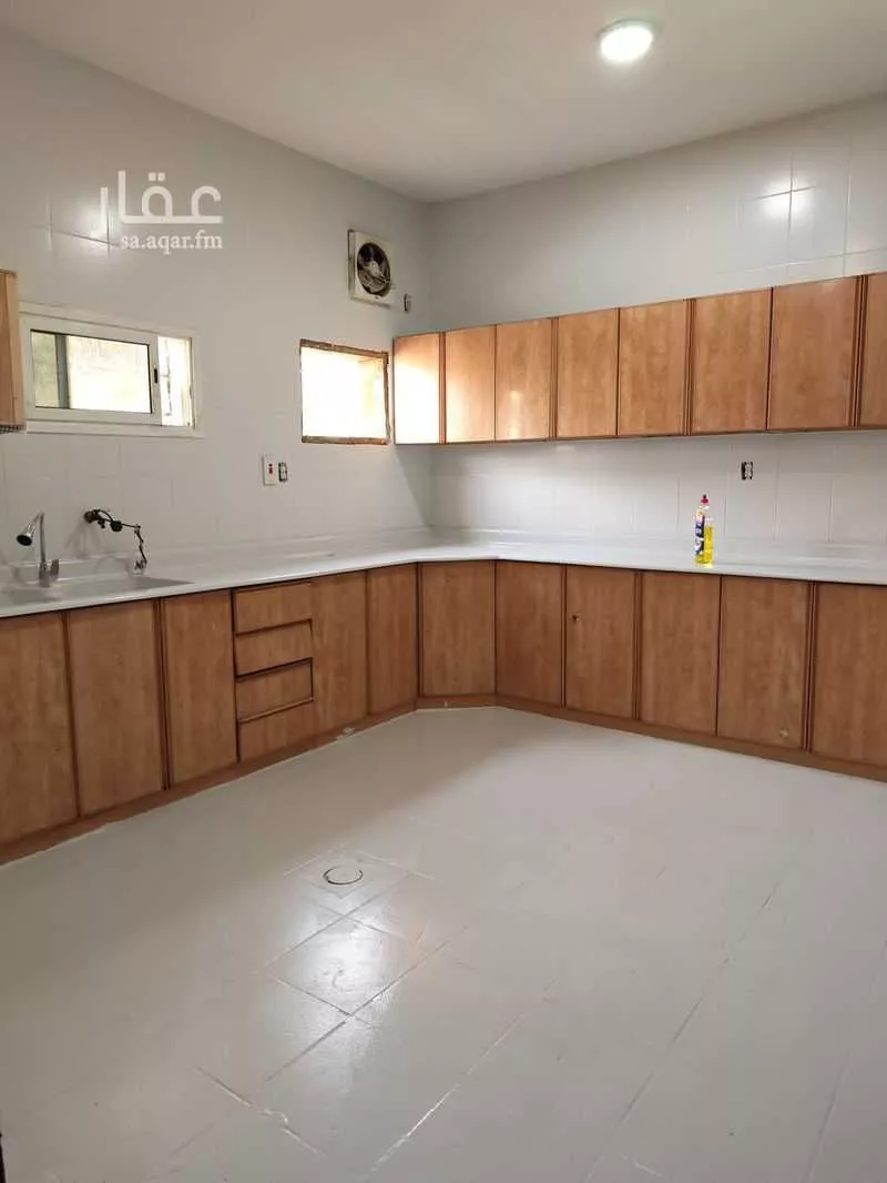 5 bedroom apartment in Badr, Eastern Province 6