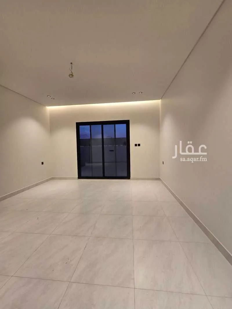 3 bedroom apartment in Al Rawdah 4